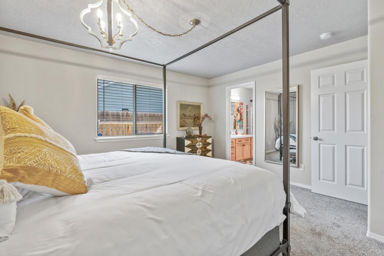 Southwestern Style 4 Bedroom Nampa Home Sleeps 16! Eksteriør billede
